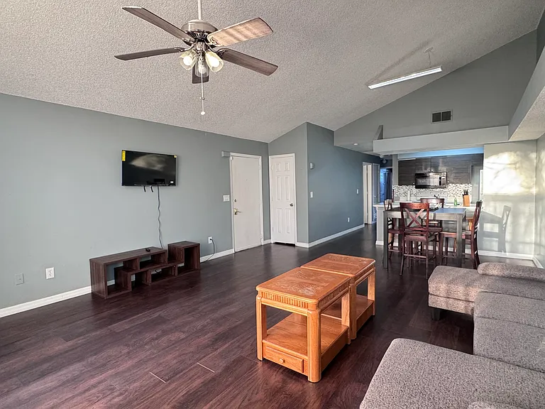 2747 N Poinciana Blvd #8 — Photo 5