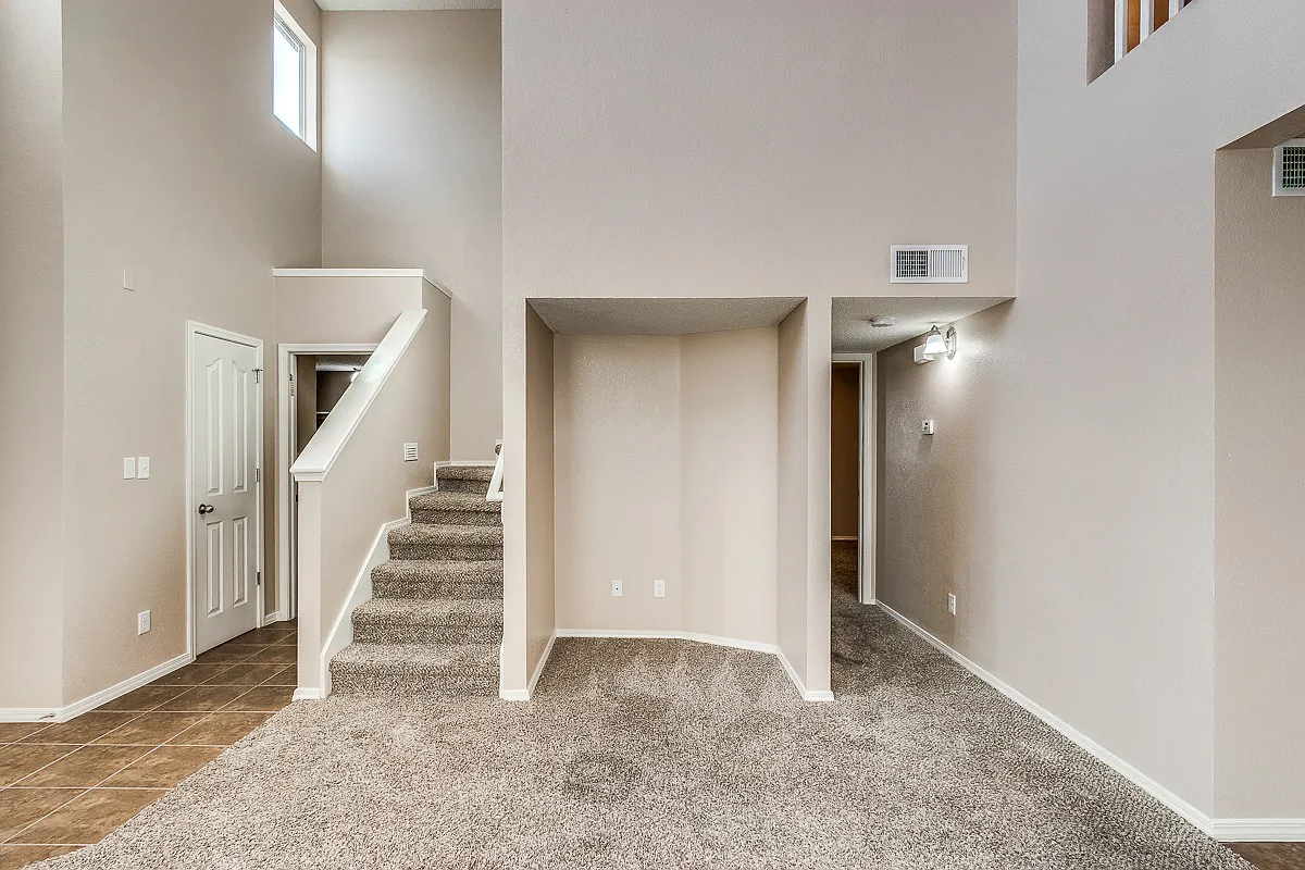 Home For Rent - Lovely East Side Rental W/ Refrigerated AC! — Photo 4