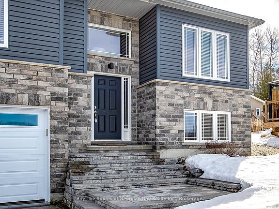 3rd image of 11 Ralph Dalton Blvd