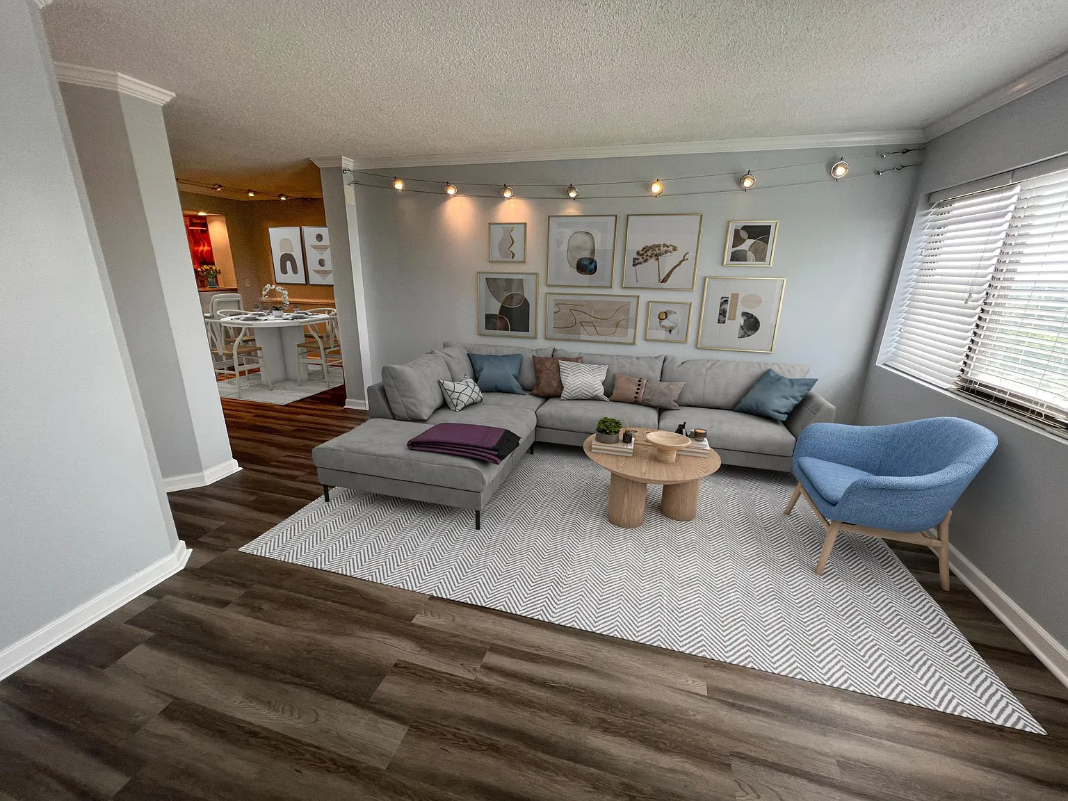 795 Hammond Dr — Photo 3