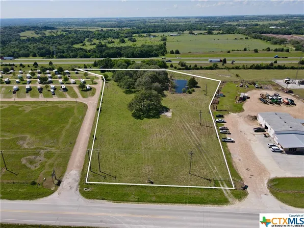 2 S Fm 609, Muldoon, TX 78949
