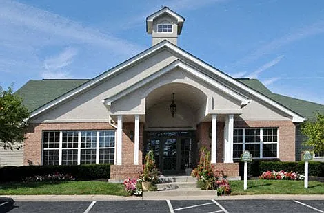 Aspen Pines Apartment Homes — Photo 9