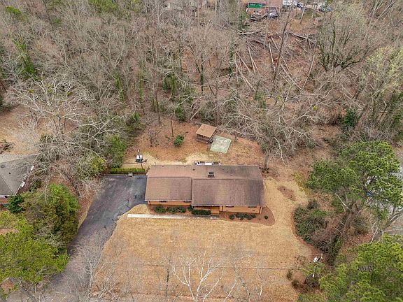 2nd image of 1064 Riverview Dr