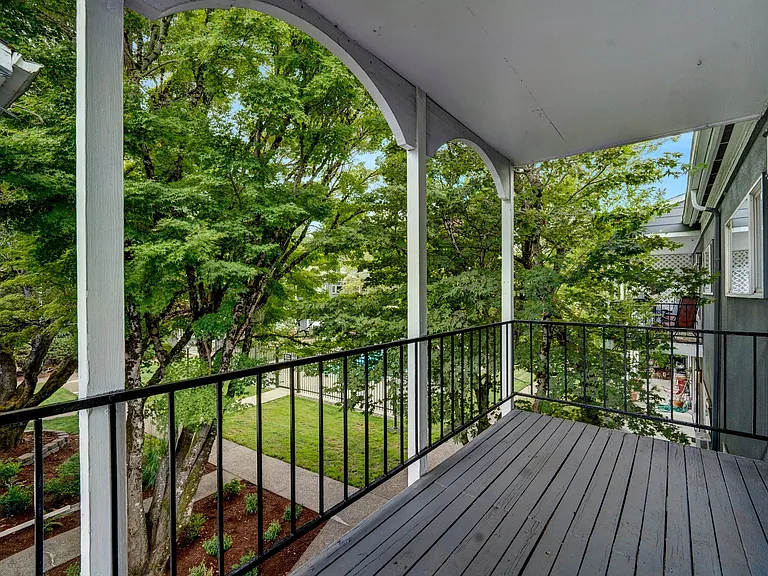 additional photo for property listing at chic digs with room to stretch out in the village 22 car Sunset Station Apartments Portland Oregon