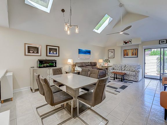 4th image of 460 Ocean Creek Dr. #17