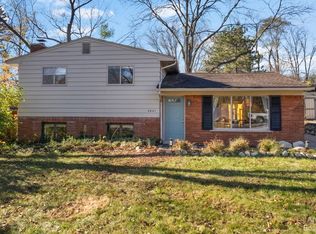 2241 Hilldale Dr, Ann Arbor, MI
