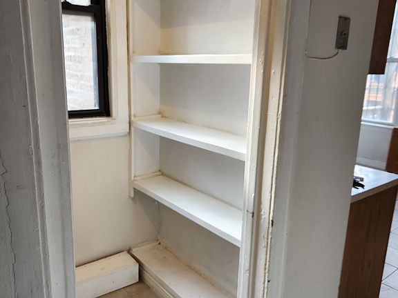 2nd image of 2652 W Evergreen Ave APT 2F