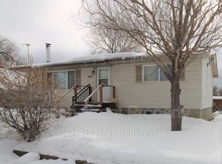 945 W Crowley St, Idaho Falls, ID 83402