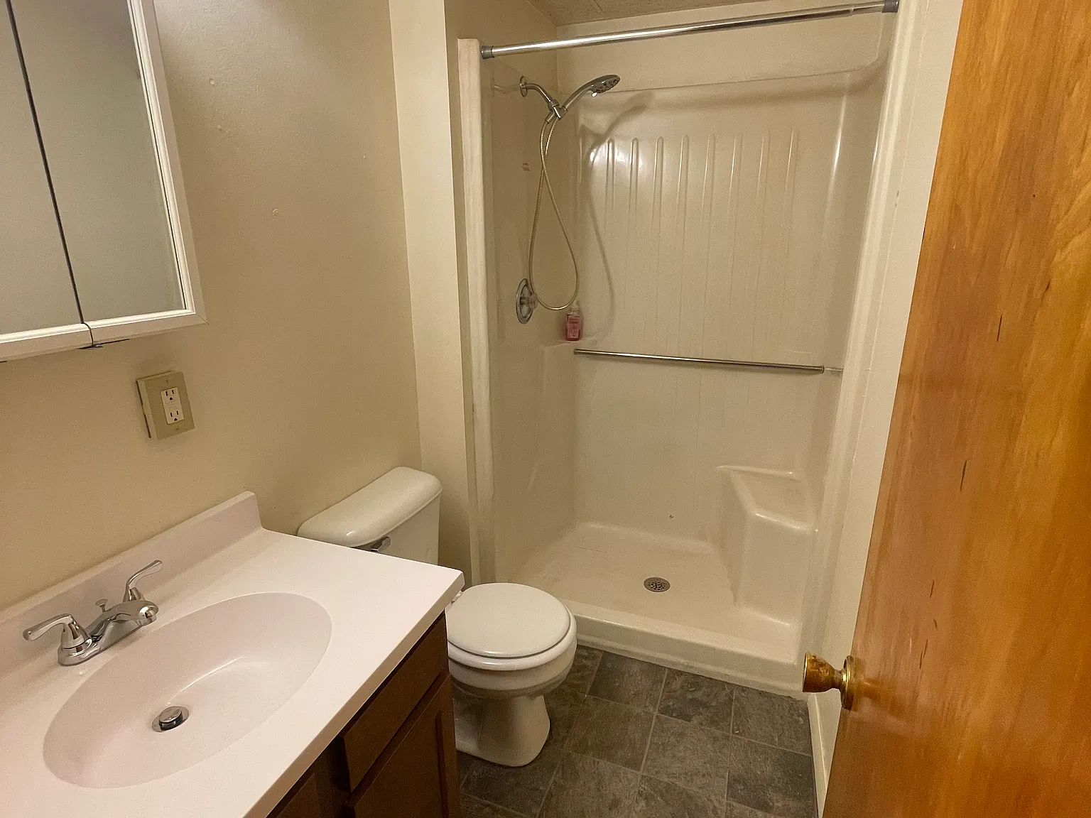 1 bed, 500 sqft, $700 — Photo 2