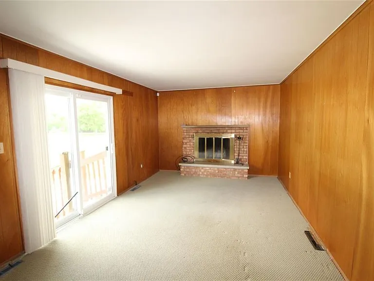 6496 Calkins Rd — Photo 9