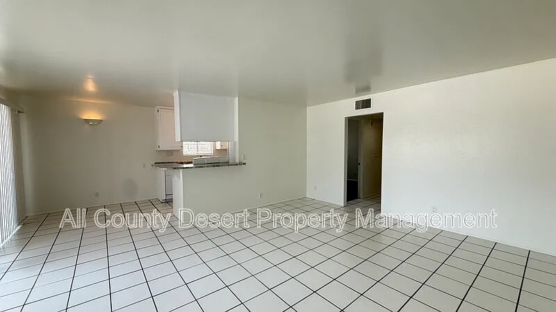 2 bed, 2.0 bath, 800 sqft, $1,750 — Photo 4