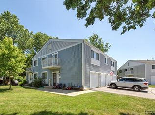 854 Cambridge Pl #128-C, Wheeling, IL 60090