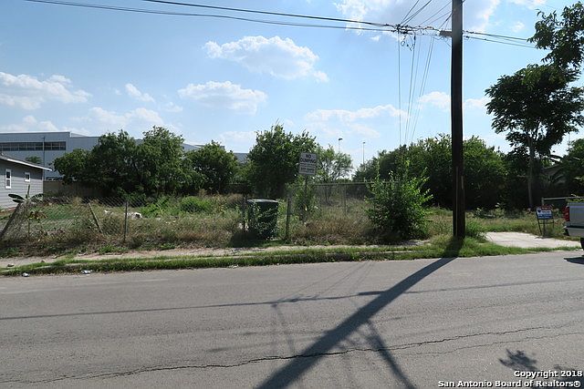 1st image of 212 Rehmann St