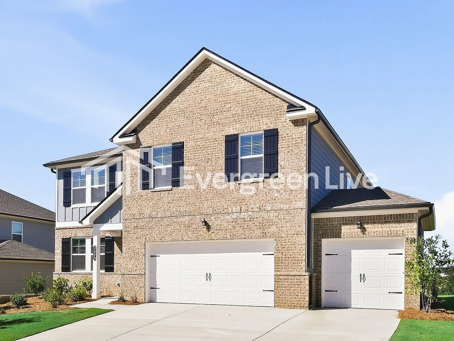 6 bed, 4.0 bath, 3009 sqft, $2,560 — Photo 2