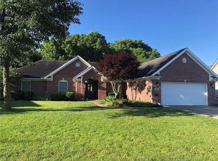 7923 Kings Ridge Cir, Fairborn, OH 45324