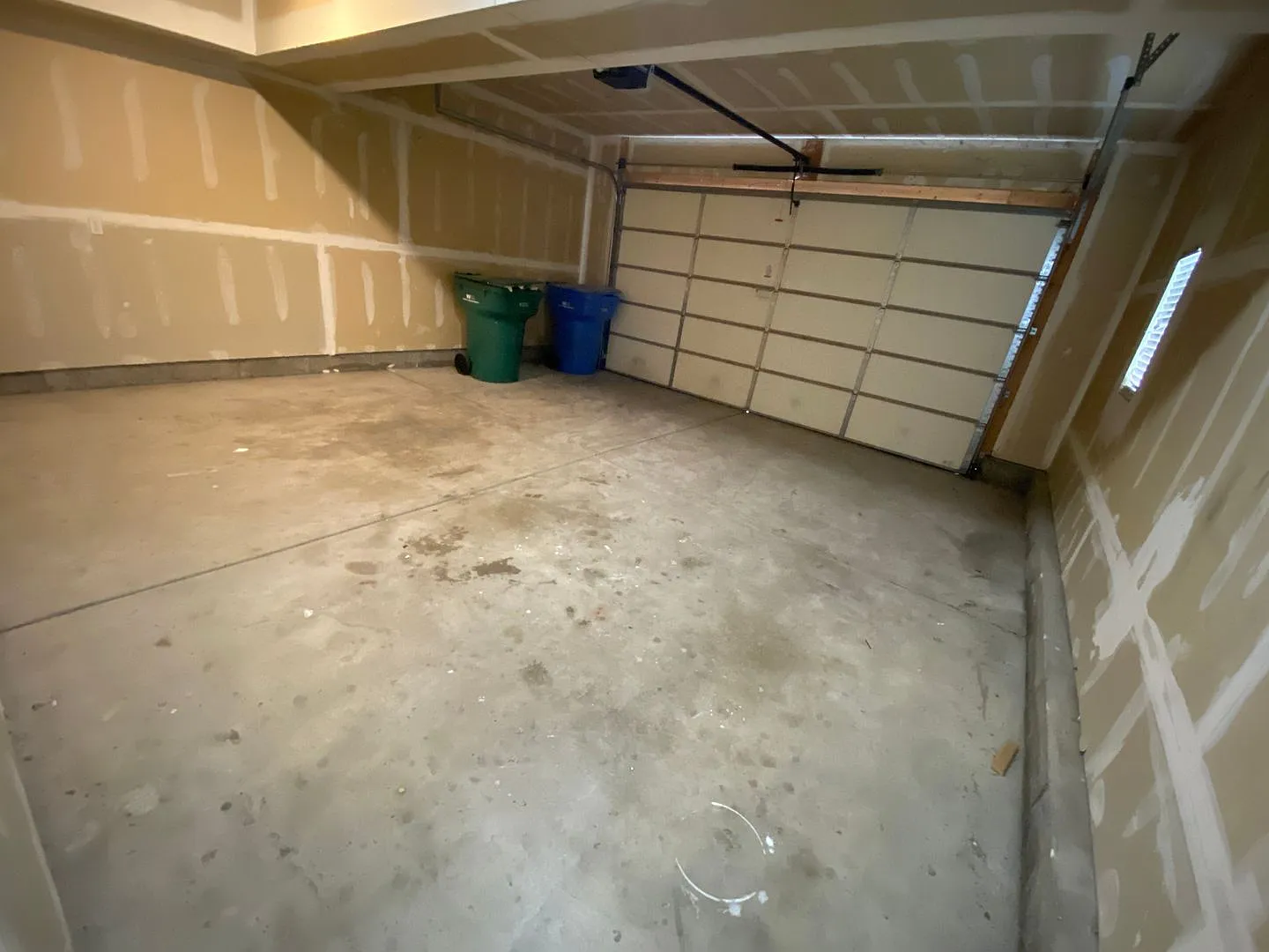 Great Lehi Townhome — Photo 2