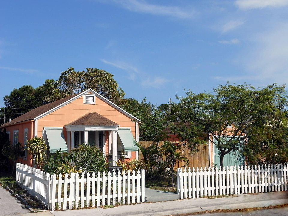 1st image of 506 N E Street
