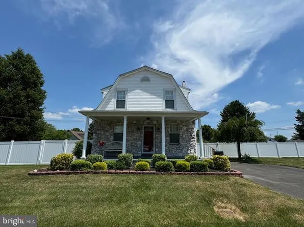 204 Walnut Ave, Croydon, PA 19021