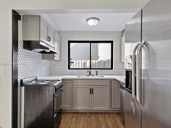 5th image of 6504 Kendale Lakes Dr APT 403