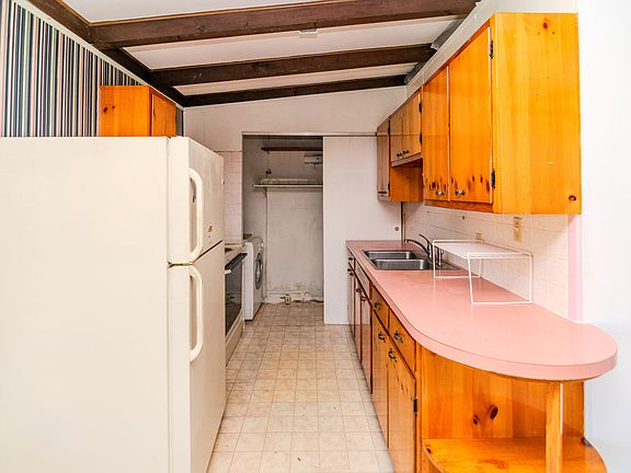 2nd image of 1575 Jacana Dr