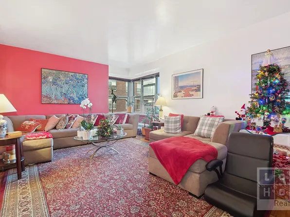570 Grand Street H1405 image 1 of 20