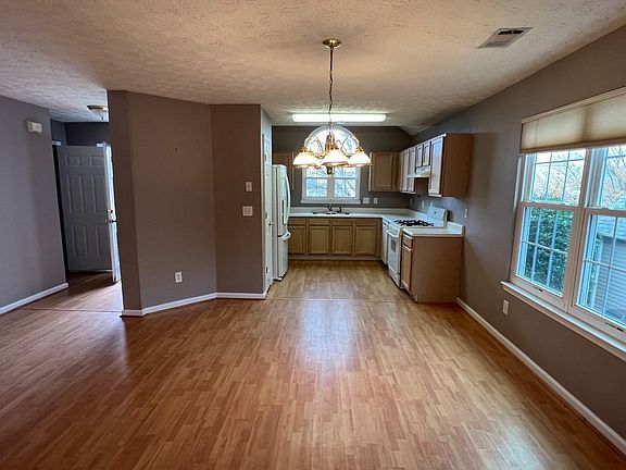 5th image of 961 Sugar Oak Ln