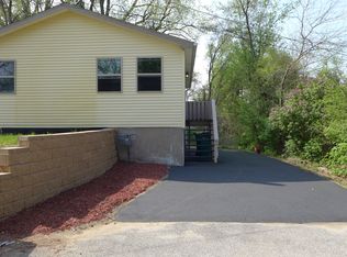 127 Glenview Ave, Fox Lake, IL 60020