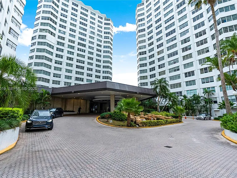 825 Brickell Bay Dr #850 — Photo 23