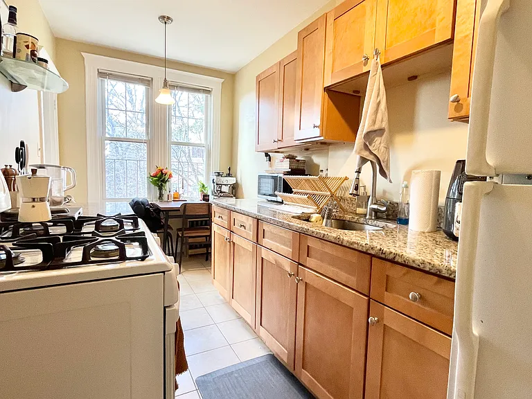 32 Sidlaw Rd #18 — Photo 1