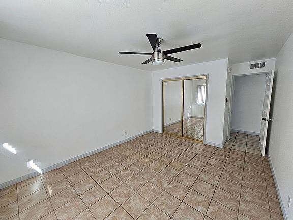 4th image of 3200 W 99th St APT 5