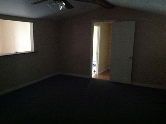 5th image of 39 Hideaway Ln