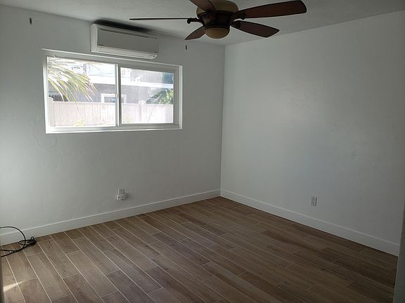 4th image of 235 El Chico Ln #A