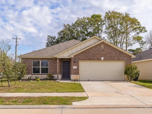 627 E Fairway Lake Dr, Alvin, TX 77511