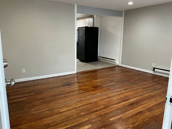 2nd image of 768 Audrey Dr #1R
