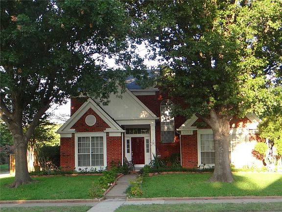 4th image of 1372 E Miller Dr