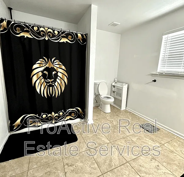 5123 Bute St — Photo 12