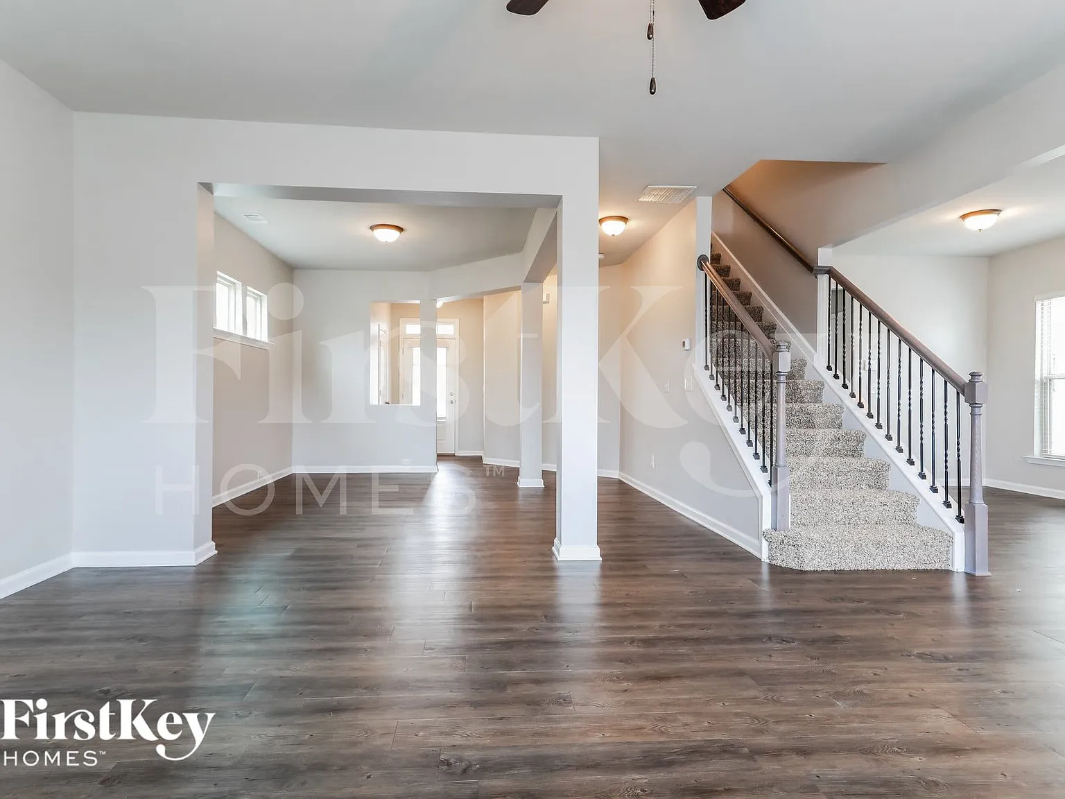 3 bed, 2.5 bath, 2056 sqft, $2,610 — Photo 2
