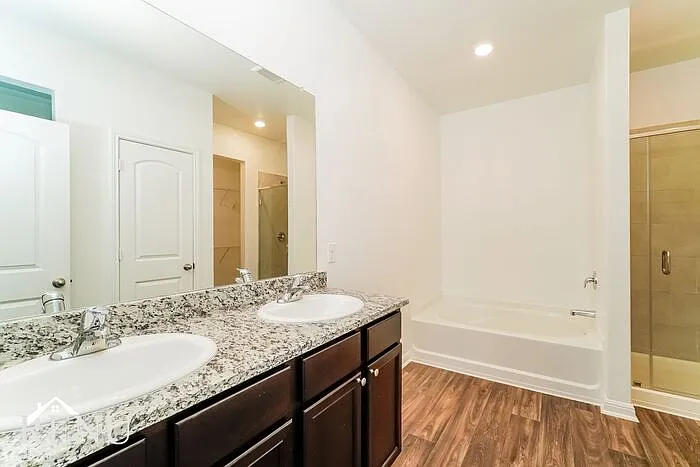 109 Fox Glen Trl — Photo 10