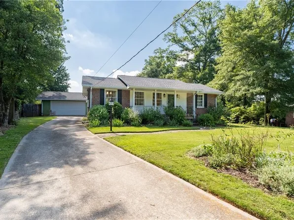 835 Alberson Ct, Decatur, GA 30033