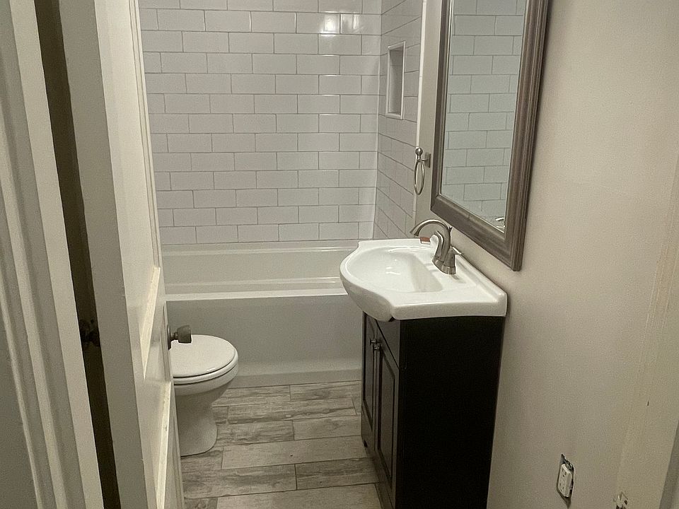 2nd image of 309 Thuss Ave