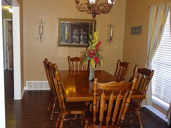 3rd image of 1559 Golden Oaks Loop N