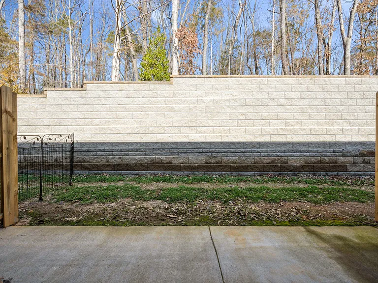 Center Pointe Townhomes — Photo 39