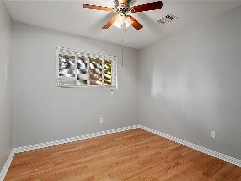 1935 Barnsley Ln — Photo 23