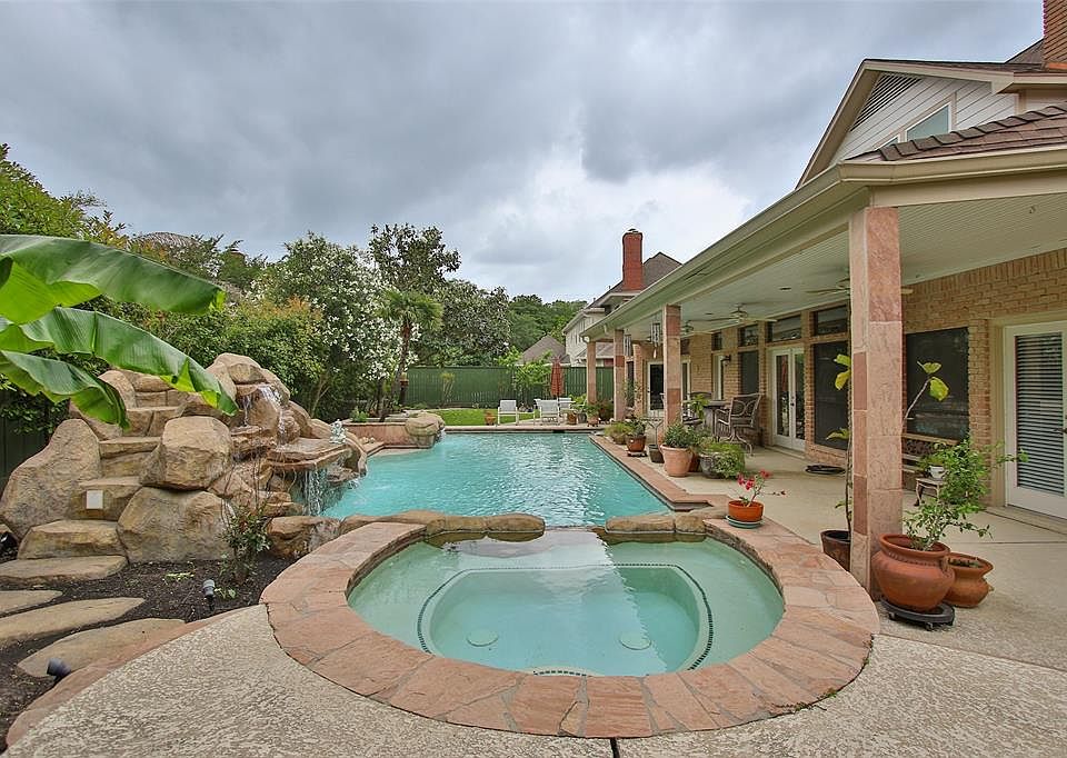 1st image of 15907 Bayou River Ct