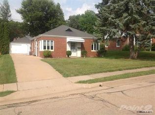 2133 Broadlawn Rd, Dubuque, IA 52001