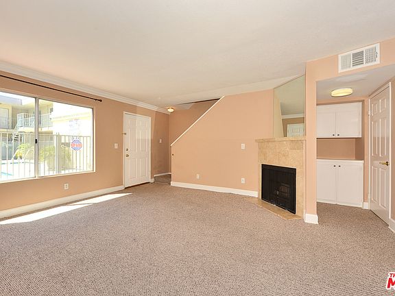 5th image of 7035 Woodley Ave Unit 126