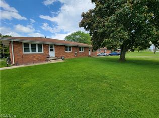 4504/4506 E Middletown Rd, New Middletown, OH 44442