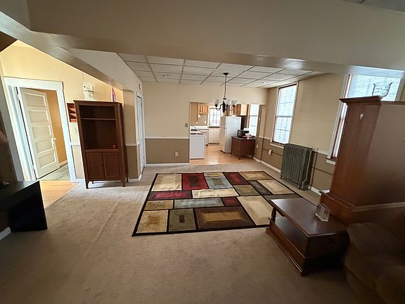 3rd image of 214 Knox St #214