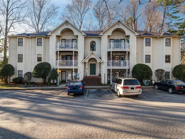 5934 W Friendly Ave, Greensboro, NC 27410