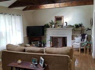 8212 Westchester Dr, Vienna, VA 22182